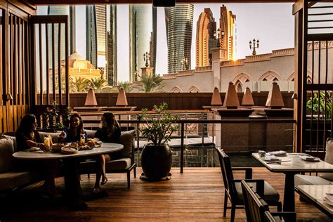 emirates palace hotel restaurants